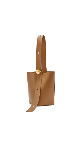 Medium Pebble Bucket Bag in Mellow Calfskin - Oak